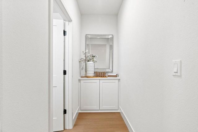 947 Woodside Road, Redwood City, CA 94061