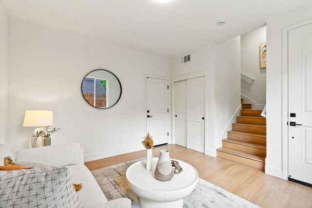 947 Woodside Road, Redwood City, CA 94061