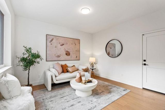 947 Woodside Road, Redwood City, CA 94061