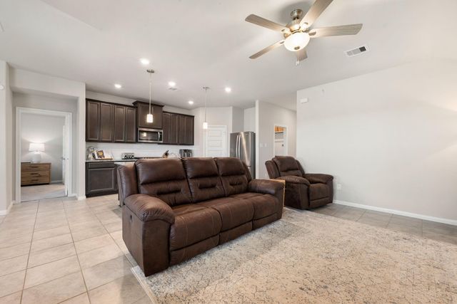 10402 Deussen Lane, Texas City, TX 77591