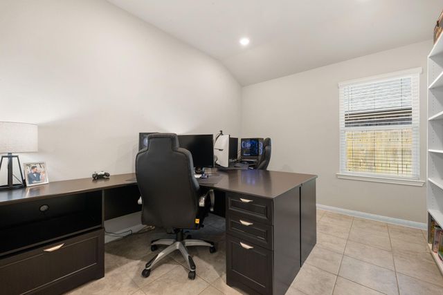 10402 Deussen Lane, Texas City, TX 77591