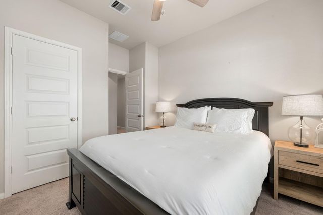 10402 Deussen Lane, Texas City, TX 77591