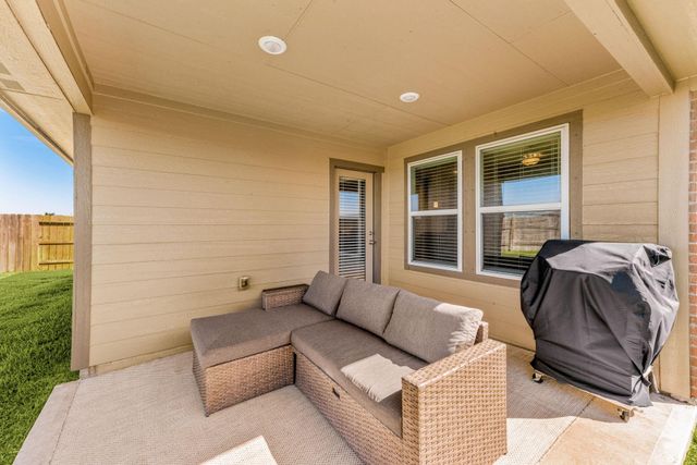 10402 Deussen Lane, Texas City, TX 77591