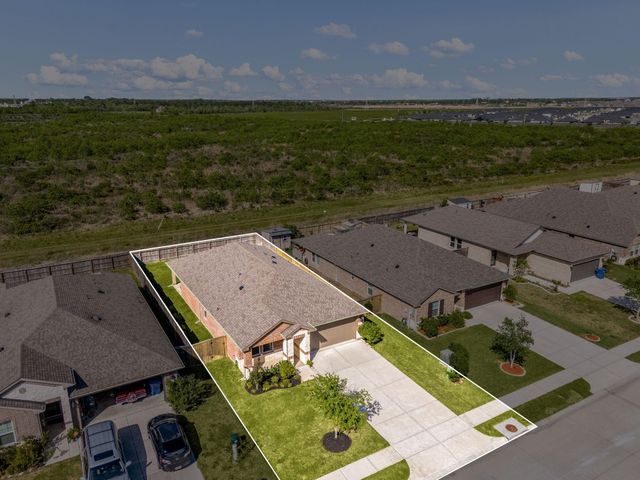 10402 Deussen Lane, Texas City, TX 77591