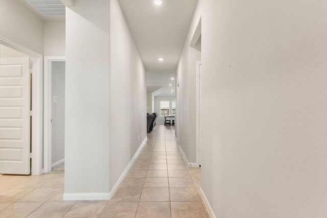 10402 Deussen Lane, Texas City, TX 77591