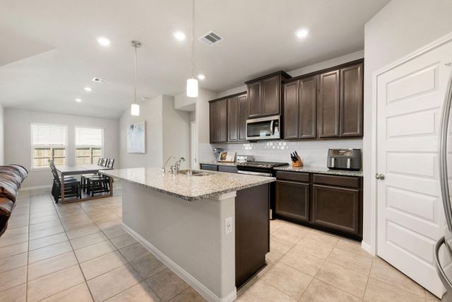 10402 Deussen Lane, Texas City, TX 77591