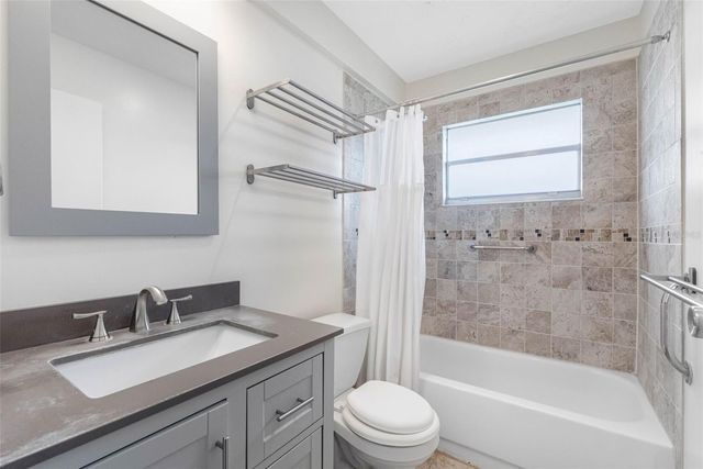 1801 BEDFORD LANE 33, Sun City Center, FL 33573