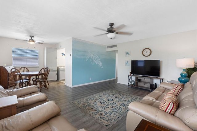 1801 BEDFORD LANE 33, Sun City Center, FL 33573