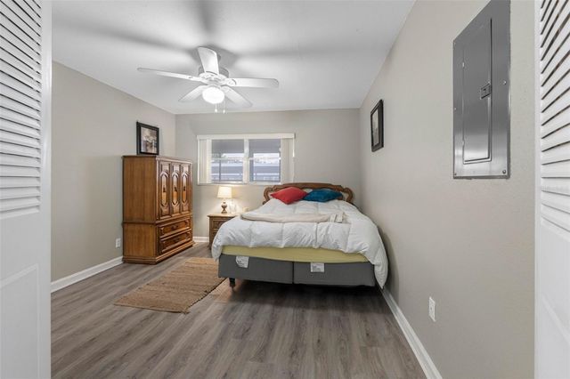 1801 BEDFORD LANE 33, Sun City Center, FL 33573