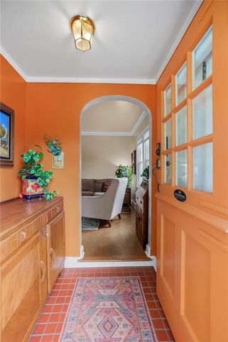 215 E 73rd Street, Kansas City, MO 64114