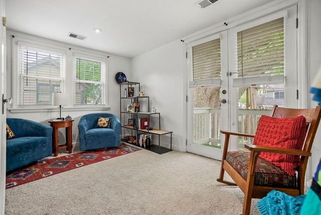 215 E 73rd Street, Kansas City, MO 64114