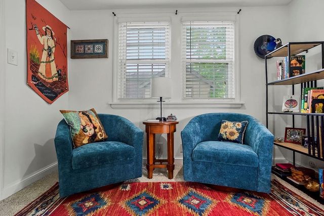 215 E 73rd Street, Kansas City, MO 64114