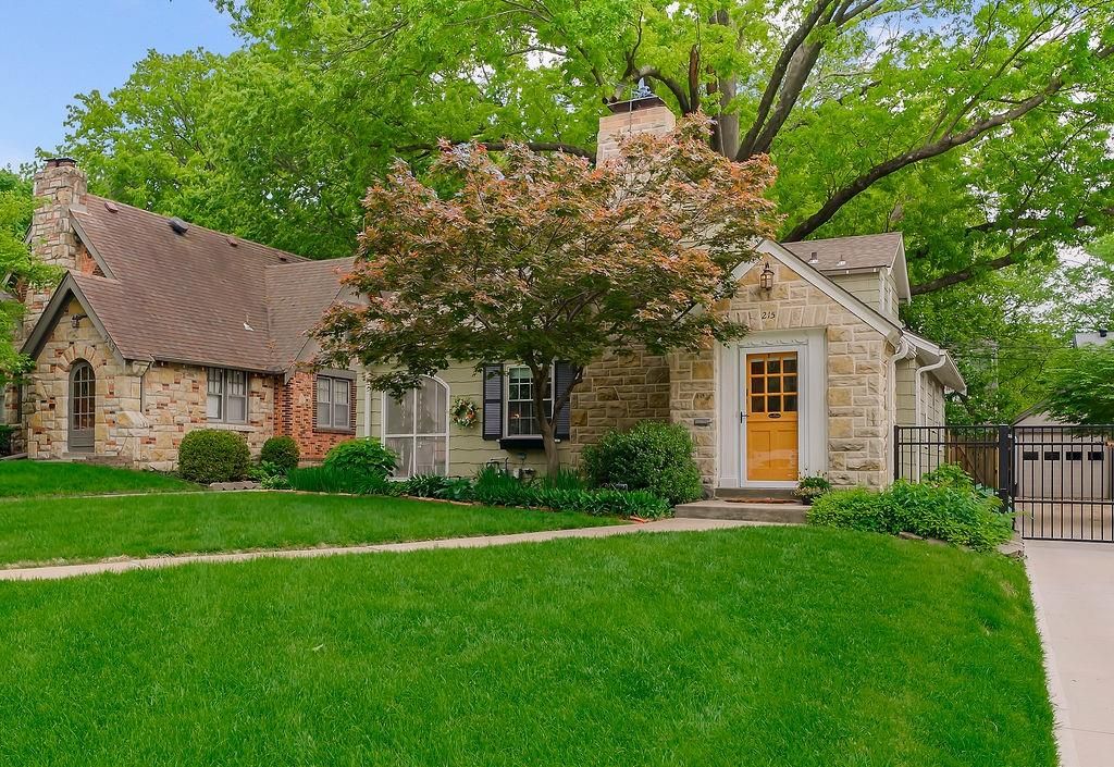 215 E 73rd Street, Kansas City, MO 64114