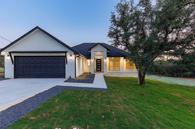 137 Granitecastle DR, Granite Shoals, TX 78654
