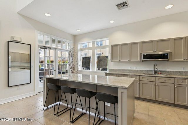 338 E ASHLEY Street, Jacksonville, FL 32202