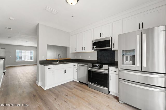 338 E ASHLEY Street, Jacksonville, FL 32202