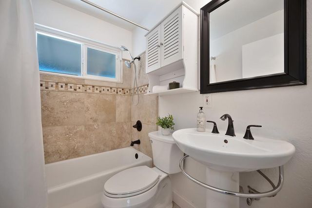 3129 Murchison Way, Carmichael, CA 95608