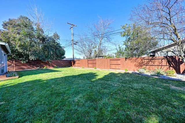 3129 Murchison Way, Carmichael, CA 95608