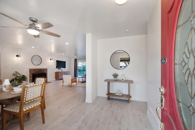 3129 Murchison Way, Carmichael, CA 95608