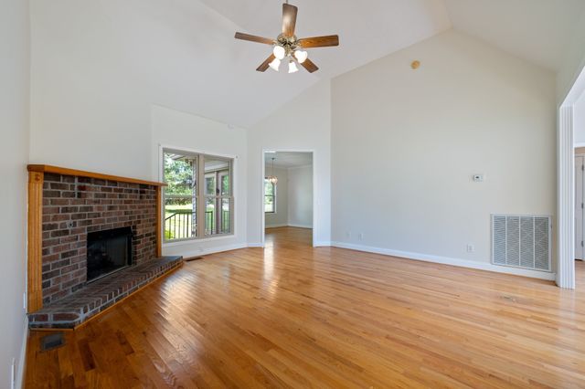 1026 Madison Creek Rd, Goodlettsville, TN 37072