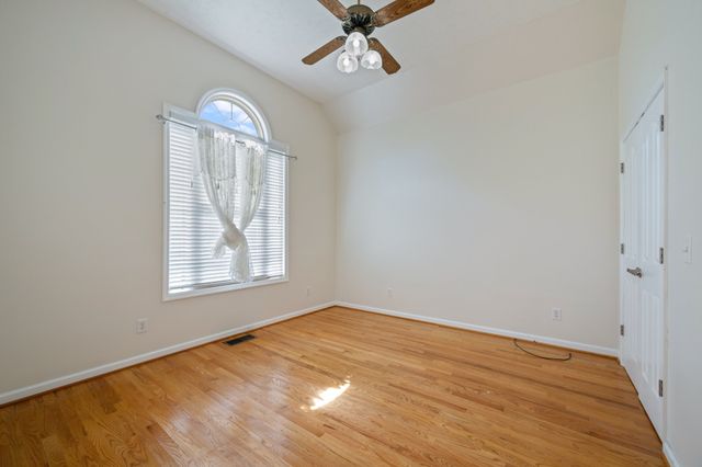 1026 Madison Creek Rd, Goodlettsville, TN 37072