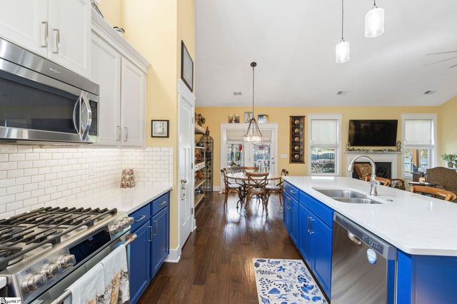 201 Rolling Creek Court, Taylors, SC 29687