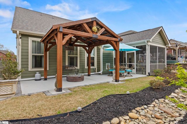 201 Rolling Creek Court, Taylors, SC 29687