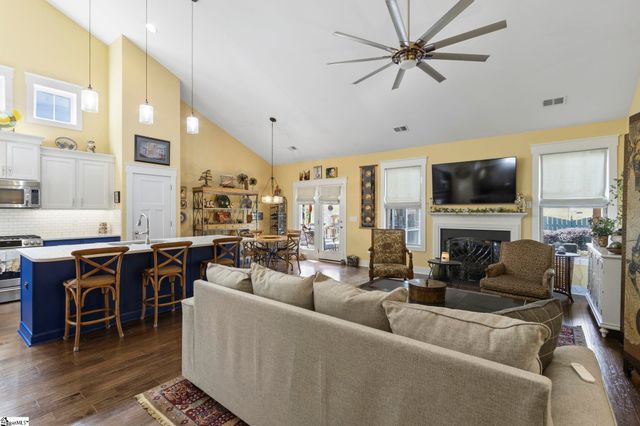 201 Rolling Creek Court, Taylors, SC 29687