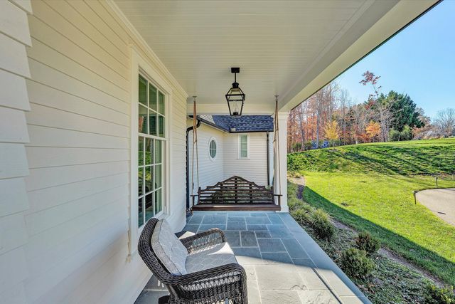 128 Oaklawn DR, Moneta, VA 24121