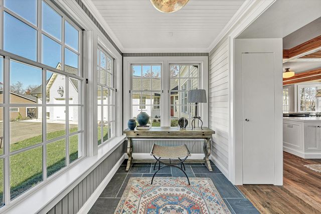 128 Oaklawn DR, Moneta, VA 24121