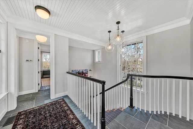 128 Oaklawn DR, Moneta, VA 24121