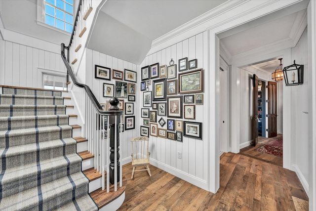 128 Oaklawn DR, Moneta, VA 24121