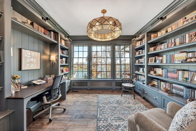 128 Oaklawn DR, Moneta, VA 24121