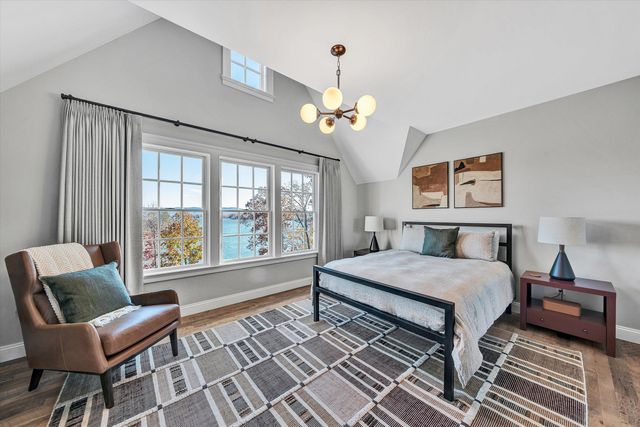 128 Oaklawn DR, Moneta, VA 24121