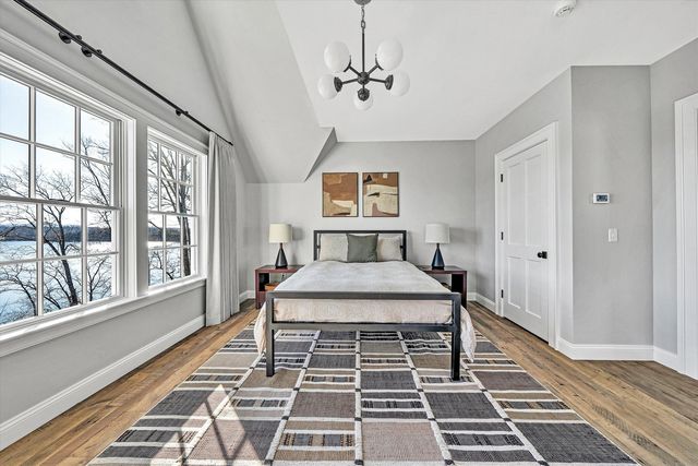 128 Oaklawn DR, Moneta, VA 24121