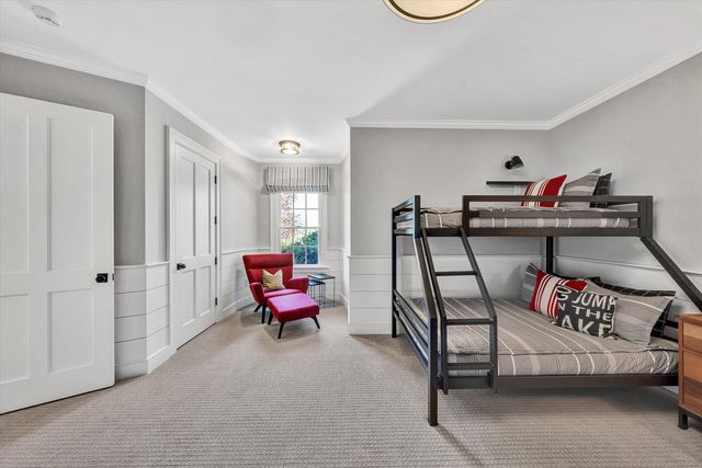 128 Oaklawn DR, Moneta, VA 24121