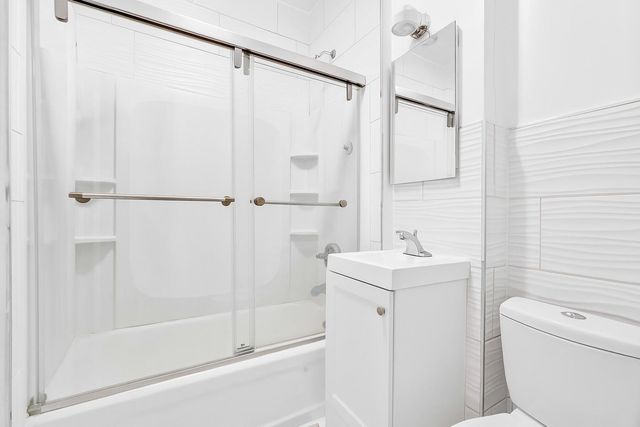 3420 83rd St Apt 4F, New York City, NY 11372