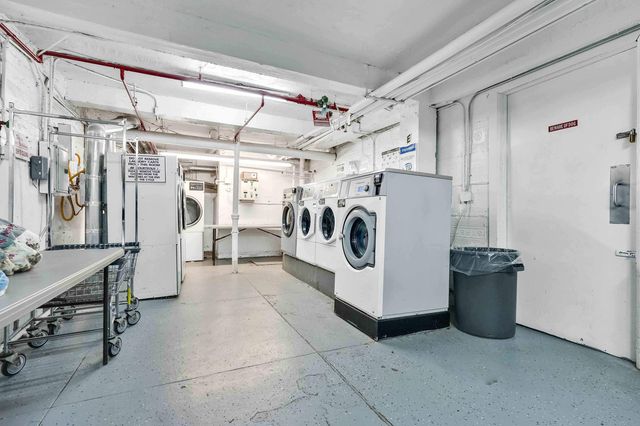 3420 83rd St Apt 4F, New York City, NY 11372