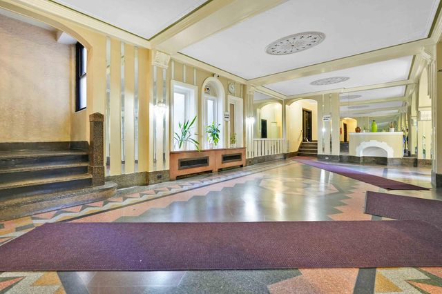 3420 83rd St Apt 4F, New York City, NY 11372