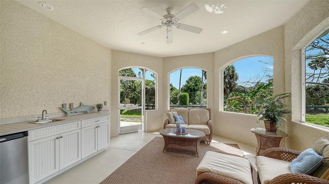 1116 BEACHCOMBER COURT 3, Osprey, FL 34229