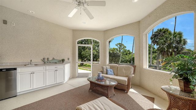 1116 BEACHCOMBER COURT 3, Osprey, FL 34229