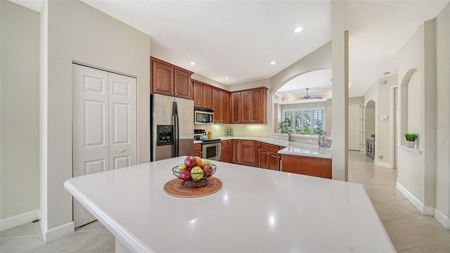 1116 BEACHCOMBER COURT 3, Osprey, FL 34229