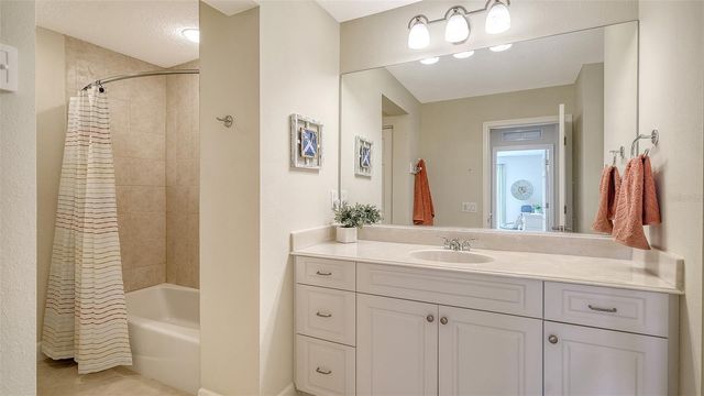 1116 BEACHCOMBER COURT 3, Osprey, FL 34229