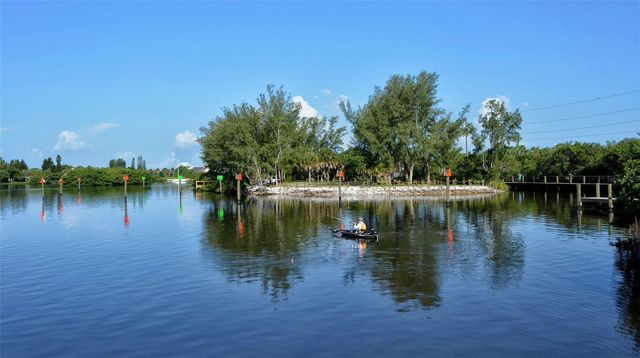 1116 BEACHCOMBER COURT 3, Osprey, FL 34229