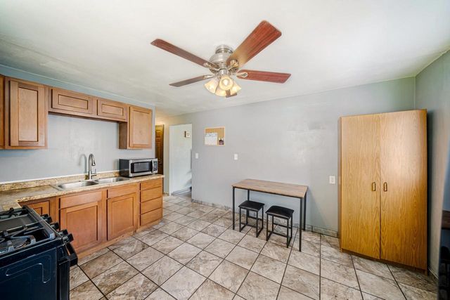180 DENHARDT AVENUE, Neenah, WI 54956