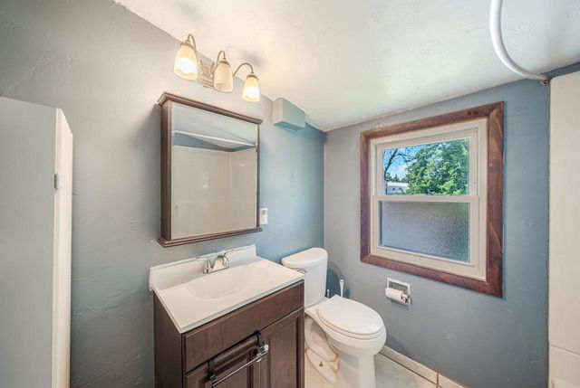 180 DENHARDT AVENUE, Neenah, WI 54956