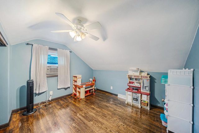 180 DENHARDT AVENUE, Neenah, WI 54956