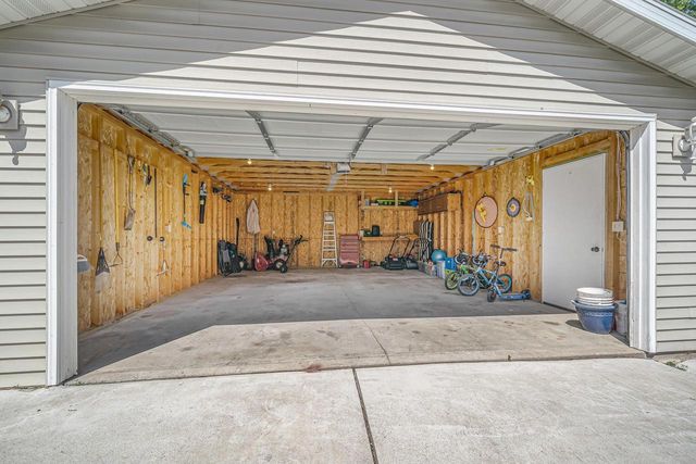 180 DENHARDT AVENUE, Neenah, WI 54956