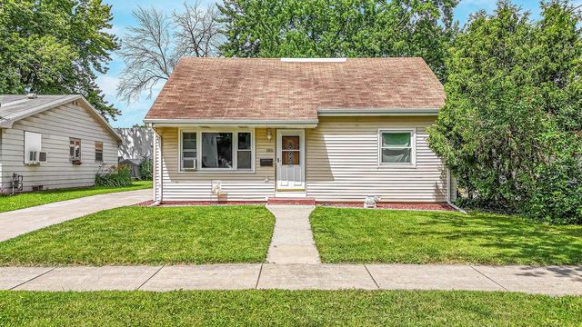 180 DENHARDT AVENUE, Neenah, WI 54956