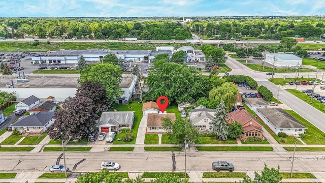 180 DENHARDT AVENUE, Neenah, WI 54956